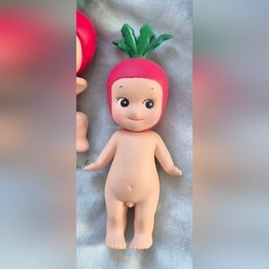 Unrefined Radish Sonny Angel